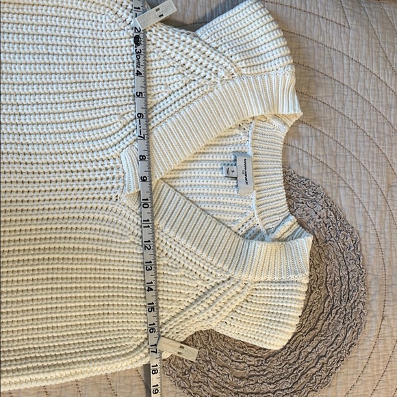 🔖NWOT Banana Republic Cream V-Neck Sweater Vest - Picture 5 of 8